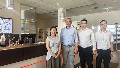 MRJ-Laser profundiza su diseño estratégico en Europa . El viaje a Austria exp...